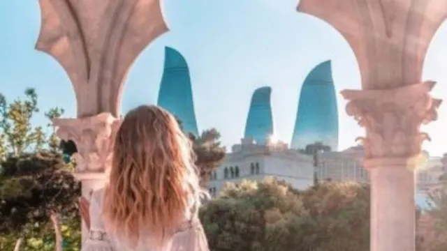 Baku Walking Tour: Old City & City Center