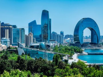 Baku city break tour